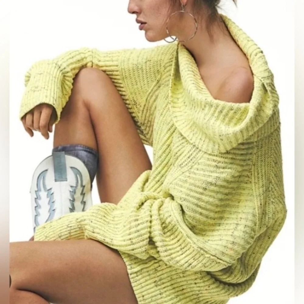 NWOT Free People Leo Tunic Sweater Size XS Oversized!